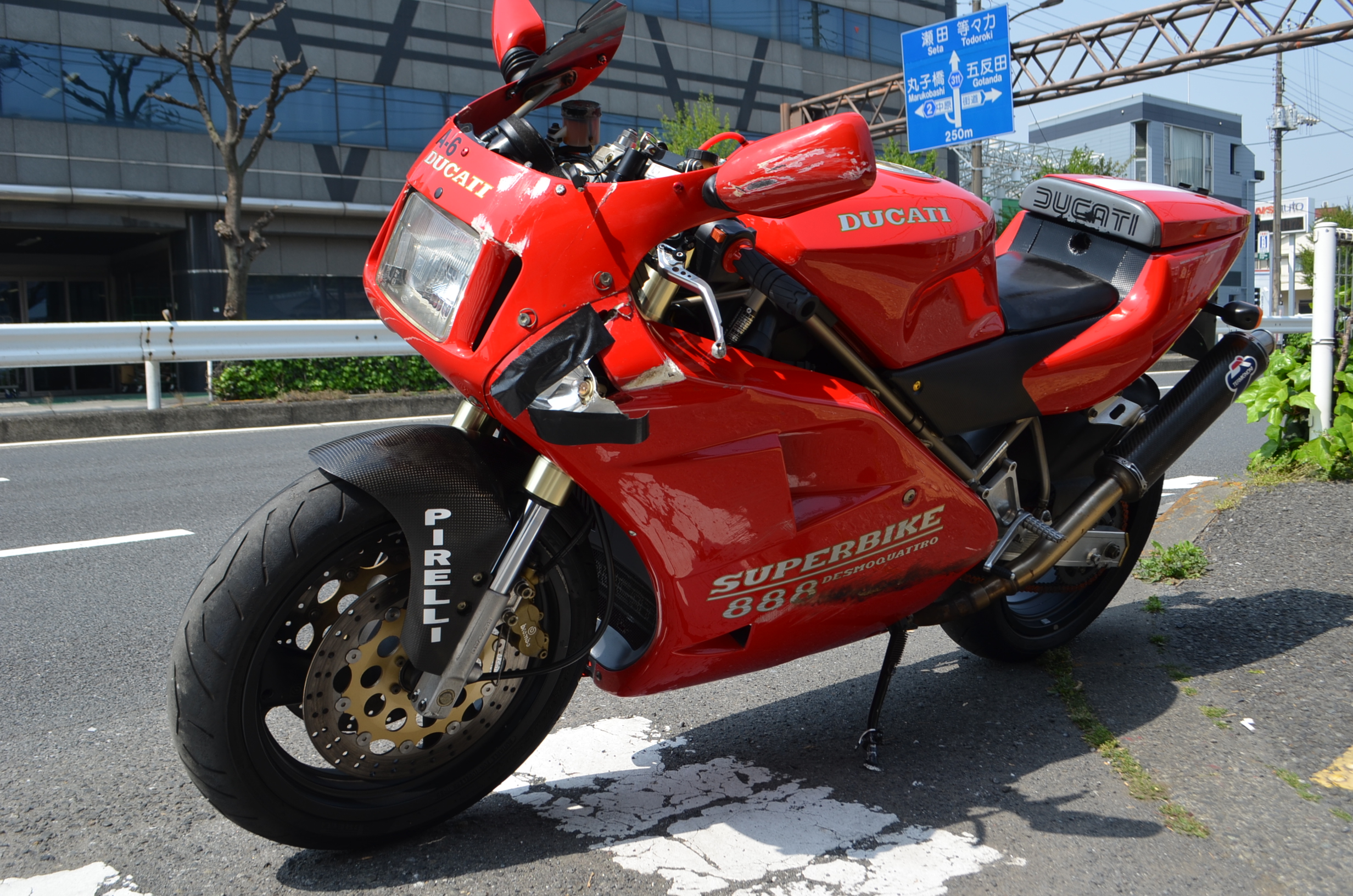 888ストラーダ ドゥカティ